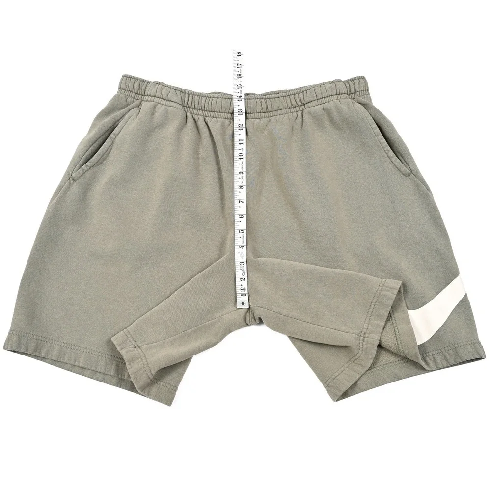 Nike Club Fleece Big Swoosh Logo‎ Men's Shorts 2XL Light Olive Gray BV2721-320